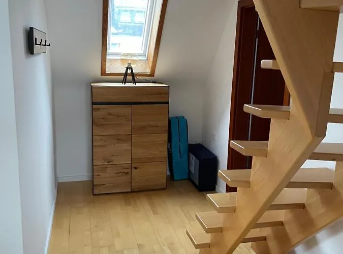 Weitblick Auf Berg, Wald Und Wiese Vakantiehuis